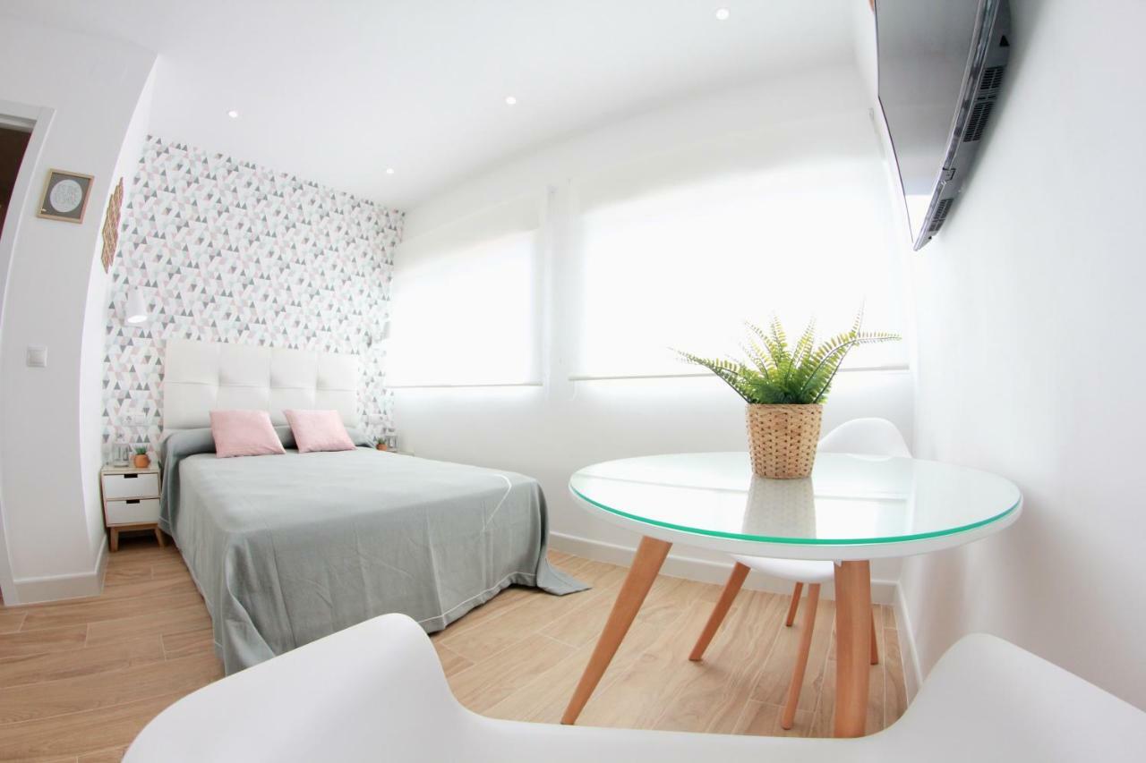 สตูดิโอ อพาร์ตเมนต์ 1 ห้องน้ำส่วนตัว ขนาด 25 ตร.ม. – กลางเมืองตอเรโมลีโนส Apartment ตอร์เรโมลิโนส ภายนอก รูปภาพ