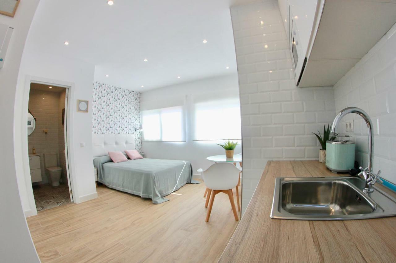 สตูดิโอ อพาร์ตเมนต์ 1 ห้องน้ำส่วนตัว ขนาด 25 ตร.ม. – กลางเมืองตอเรโมลีโนส Apartment ตอร์เรโมลิโนส ภายนอก รูปภาพ