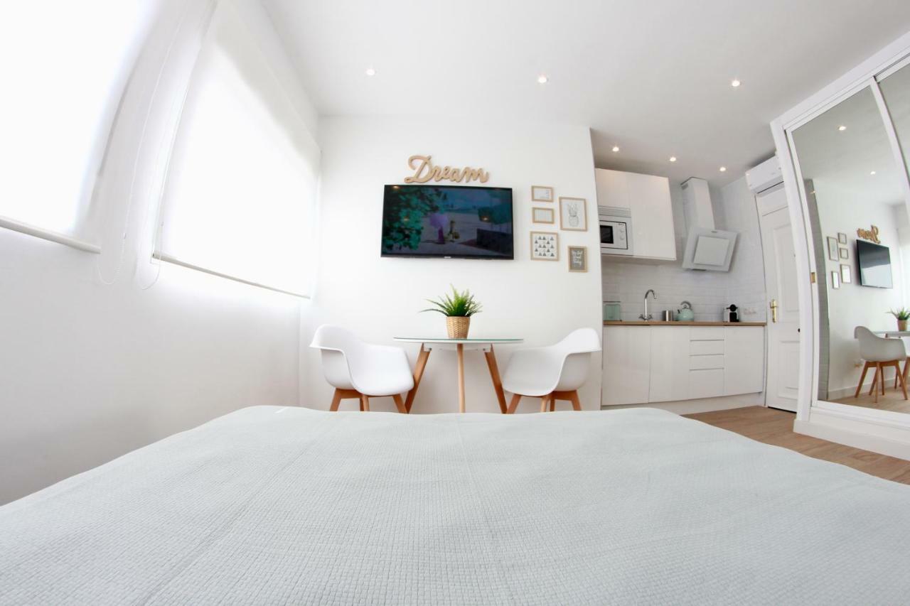 สตูดิโอ อพาร์ตเมนต์ 1 ห้องน้ำส่วนตัว ขนาด 25 ตร.ม. – กลางเมืองตอเรโมลีโนส Apartment ตอร์เรโมลิโนส ภายนอก รูปภาพ