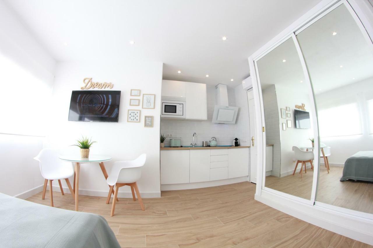 สตูดิโอ อพาร์ตเมนต์ 1 ห้องน้ำส่วนตัว ขนาด 25 ตร.ม. – กลางเมืองตอเรโมลีโนส Apartment ตอร์เรโมลิโนส ภายนอก รูปภาพ